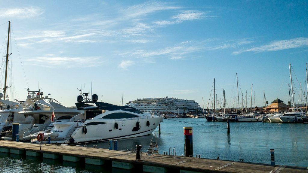 boats in villamoura marina